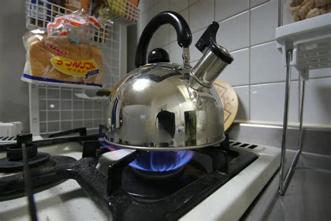 can a gas stove left on kill you